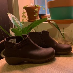 Merrell Q Form 2, chocolate brown, size 8.5 *never worn*